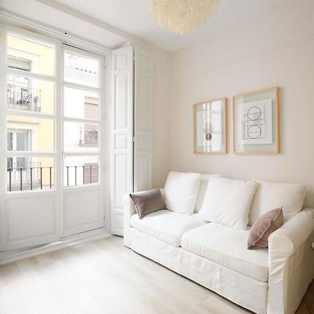 Staylish Studio Apartment In Malasana Madrid Luaran gambar