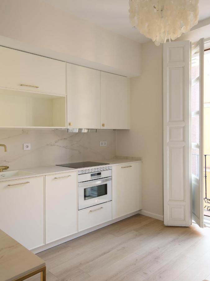 Staylish Studio Apartment In Malasana Madrid Luaran gambar